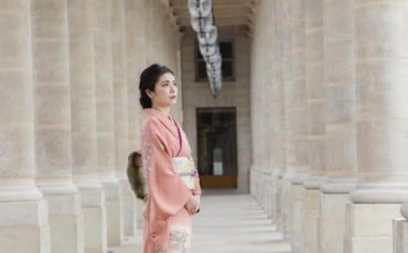 photos japonaises en kimono à Paris Palais Royal cover